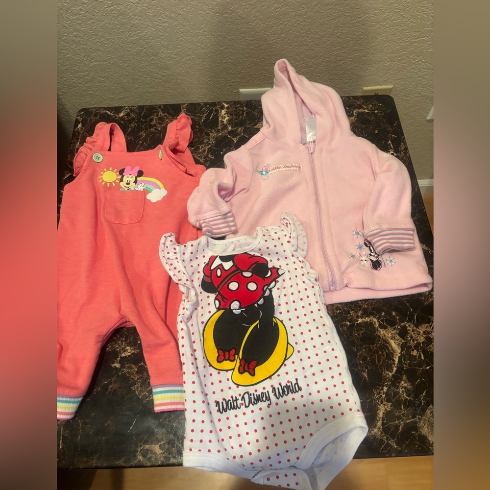 Disney‎ Bundle infant girls 5/$25
